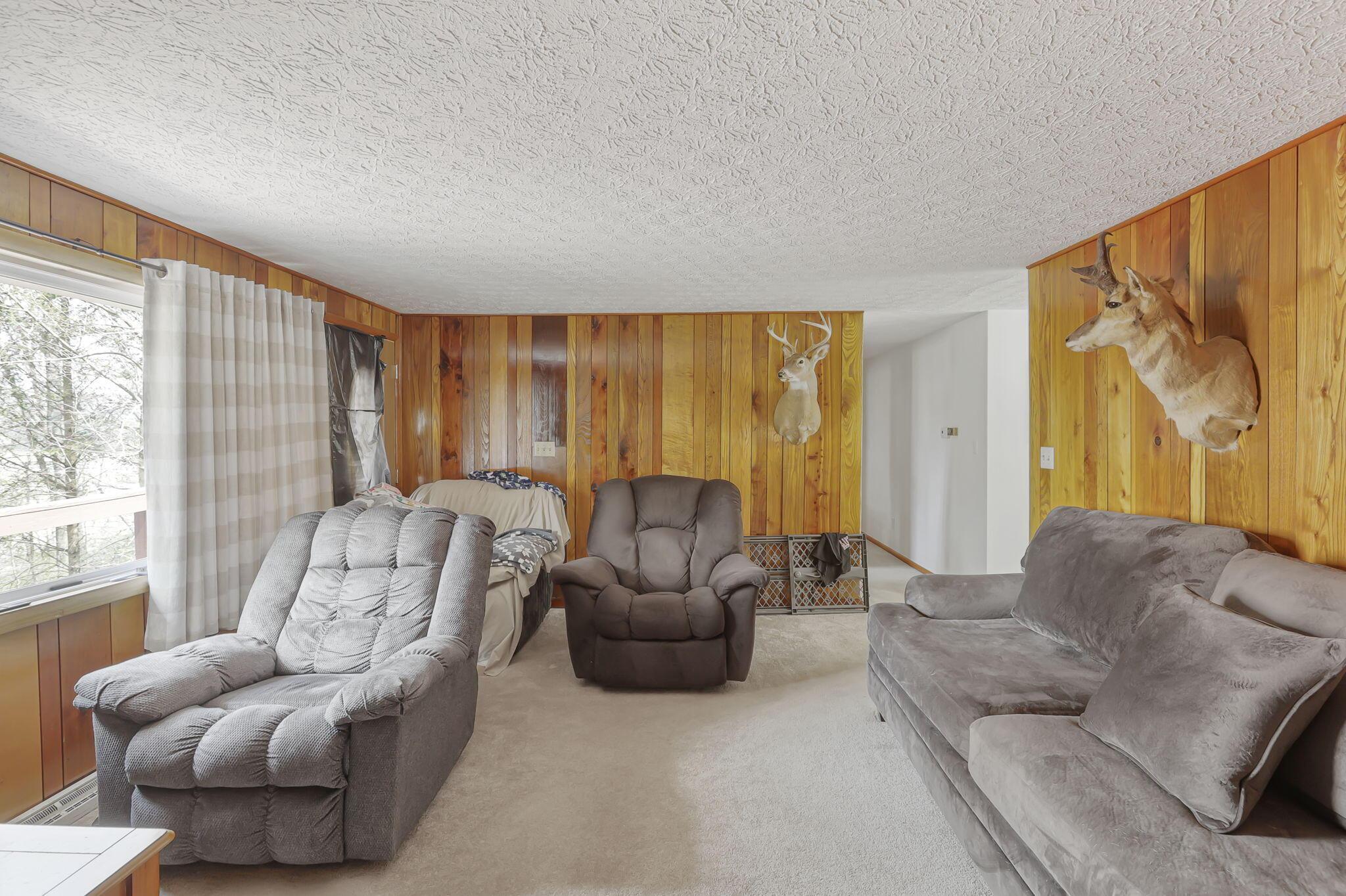 4830 Old Logan Road Southeast Lancaster, OH 43130 - Photo 13 of 51 13-web-or-mls-_S5A3102