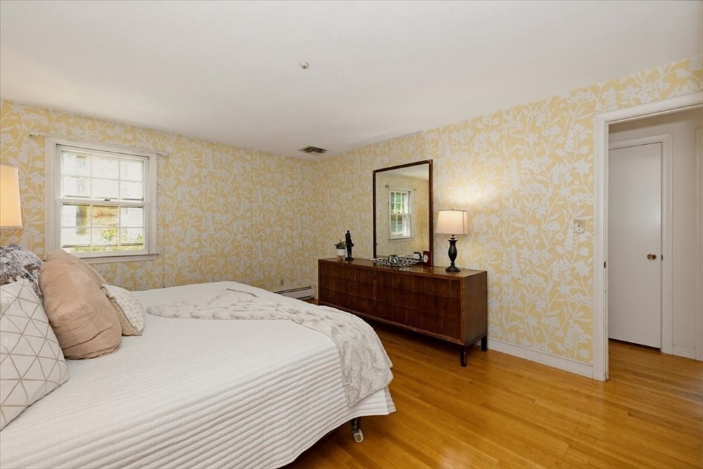 87 Hancock Road Needham, MA 02492 - Photo 19 of 37