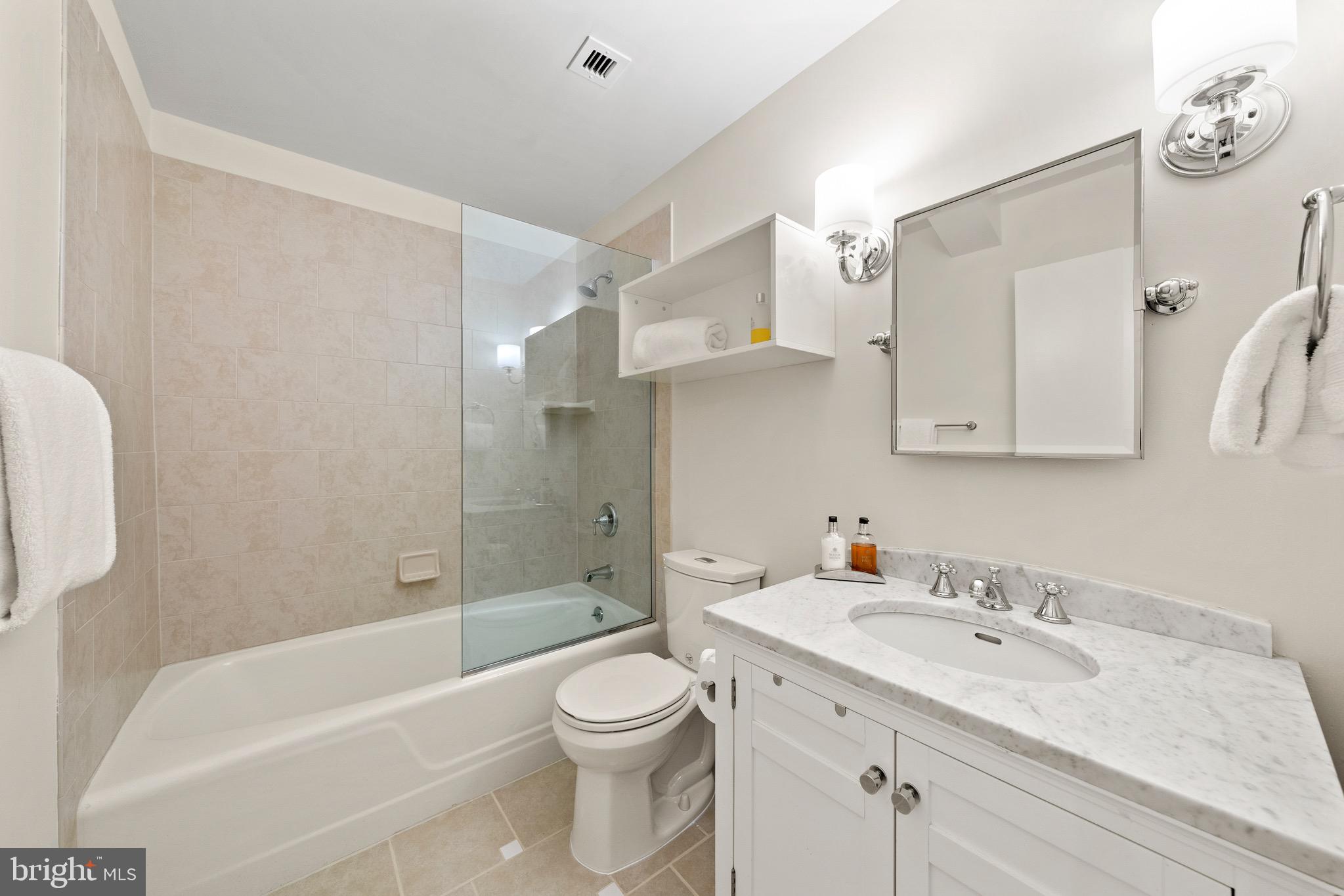 3251 Prospect Street Northwest, Unit 402 Washington, DC 20007 - Photo 39 of 50 Hallway Bathroom