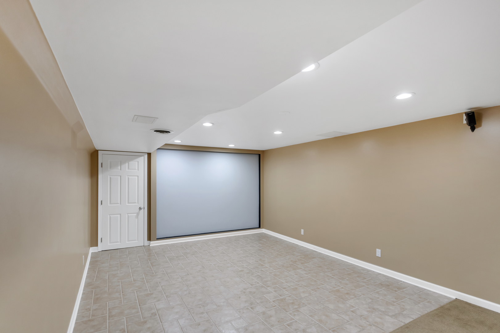 1548 Old Forge Road Bartlett, IL 60103 - Photo 42 of 50 a view of an empty room