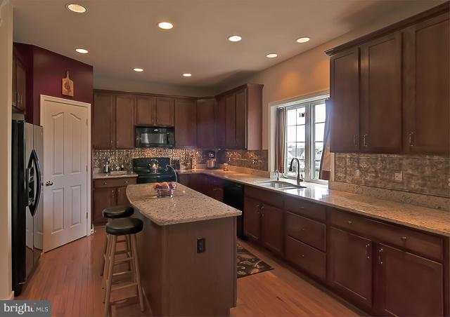 133 Standpipe Road Culpeper, VA 22701 - Photo 8 of 30 Granite Island and Counters