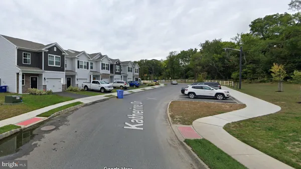 $3,100 | 8 Peregrine Way, Burlington, NJ 08016