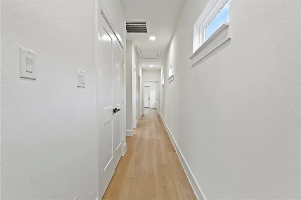 $2,300 | 2521 Bethurum Avenue, Dallas, TX 75215