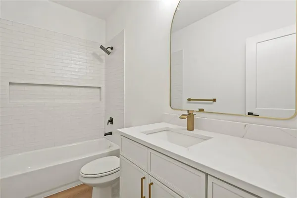 $2,300 | 2521 Bethurum Avenue, Dallas, TX 75215