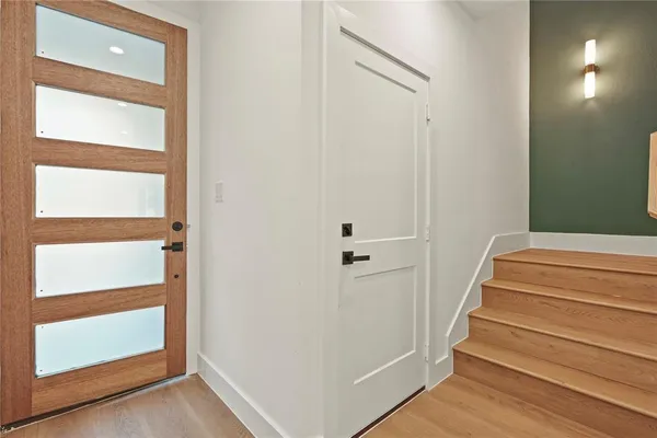 $2,300 | 2521 Bethurum Avenue, Dallas, TX 75215