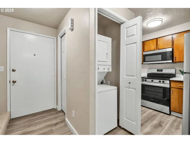 $259,000 | 1474 Fetters Loop, Eugene, OR 97402