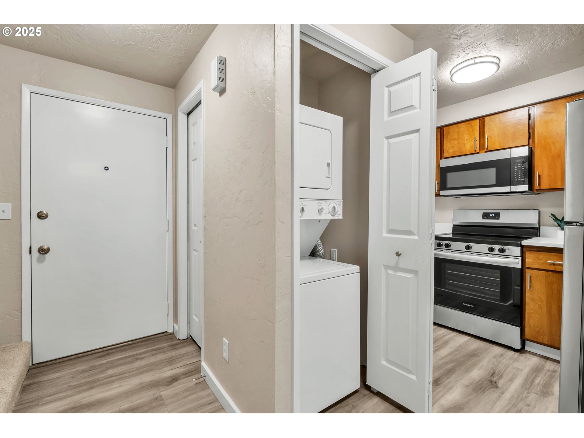 1474 Fetters Loop Eugene, OR 97402 - Photo 12 of 40