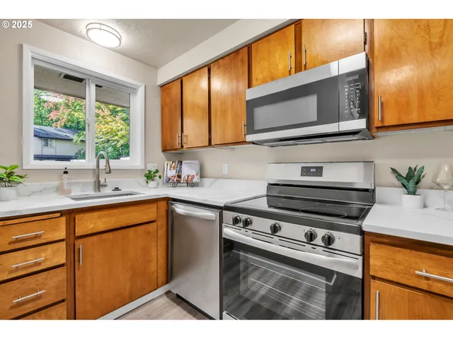 $259,000 | 1474 Fetters Loop, Eugene, OR 97402