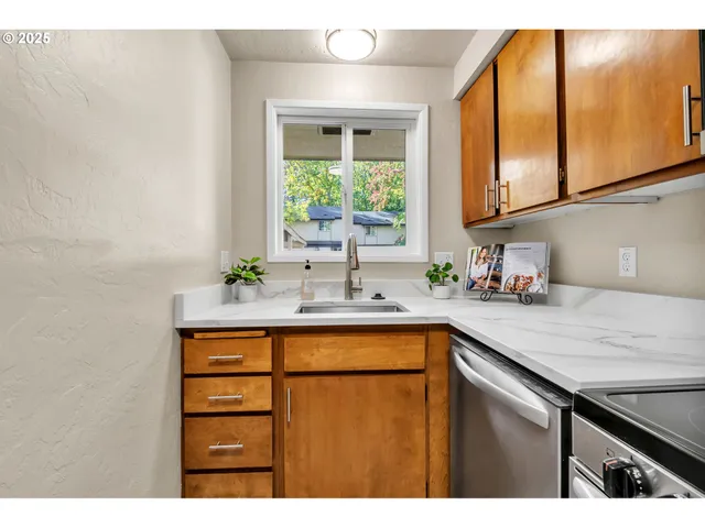 $259,000 | 1474 Fetters Loop, Eugene, OR 97402