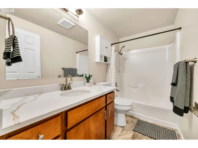 $259,000 | 1474 Fetters Loop, Eugene, OR 97402