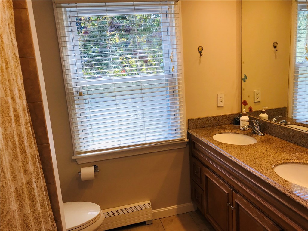 260 South Cobble Hill Road Warwick, RI 02886 - Photo 16 of 22 Gallery Image 16