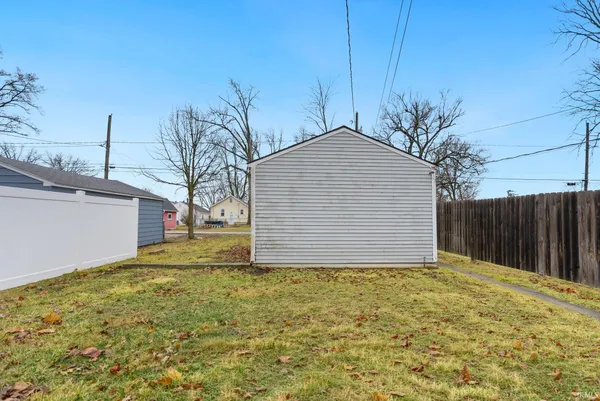 $161,500 | 2622 Kenwood Avenue, Fort Wayne, IN 46805