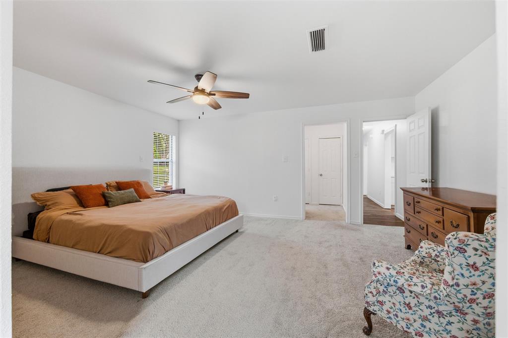 1132 Trinity Drive Benbrook, TX 76126 - Photo 13 of 40