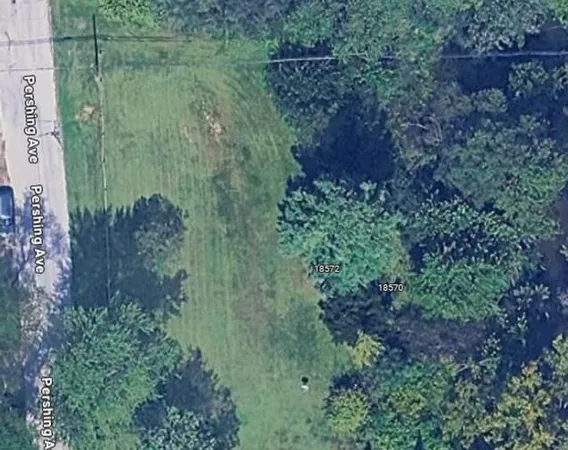 $52,000 | 18570 Pershing Avenue, Livonia, MI 48152