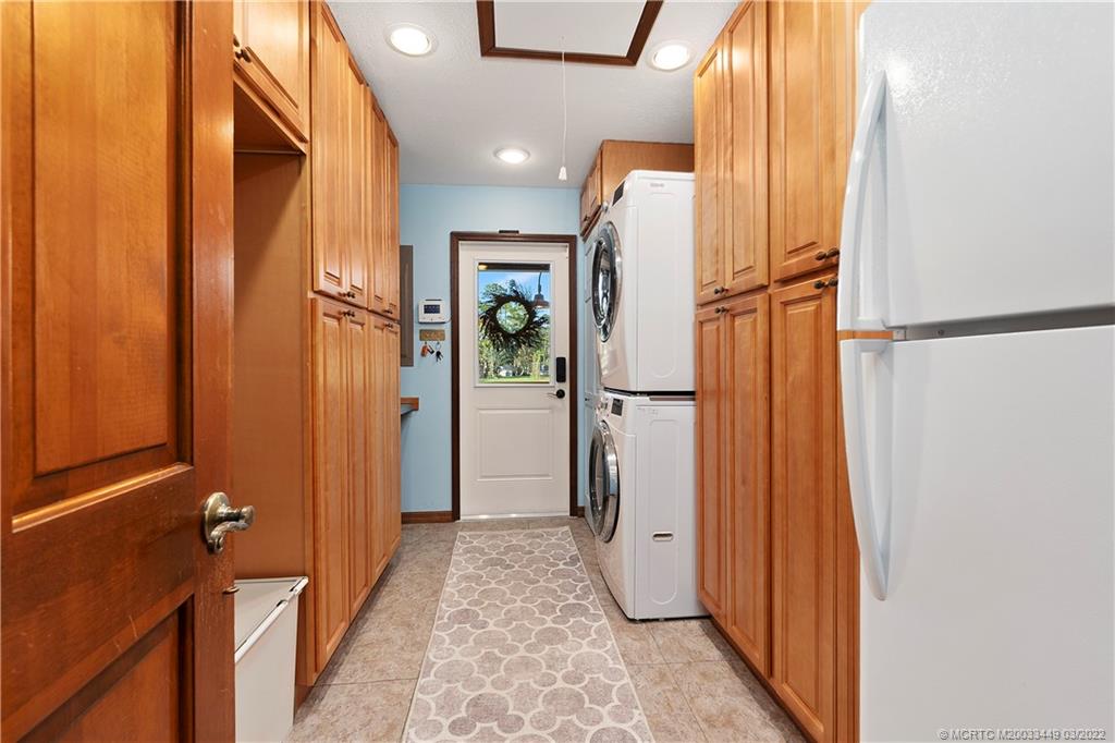 10943 Southwest Hawkview Circle Stuart, FL 34997 - Photo 26 of 47 Gallery Image 26