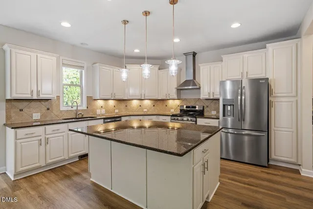 $800,000 | 104 Ironcreek Place, Apex, NC 27539