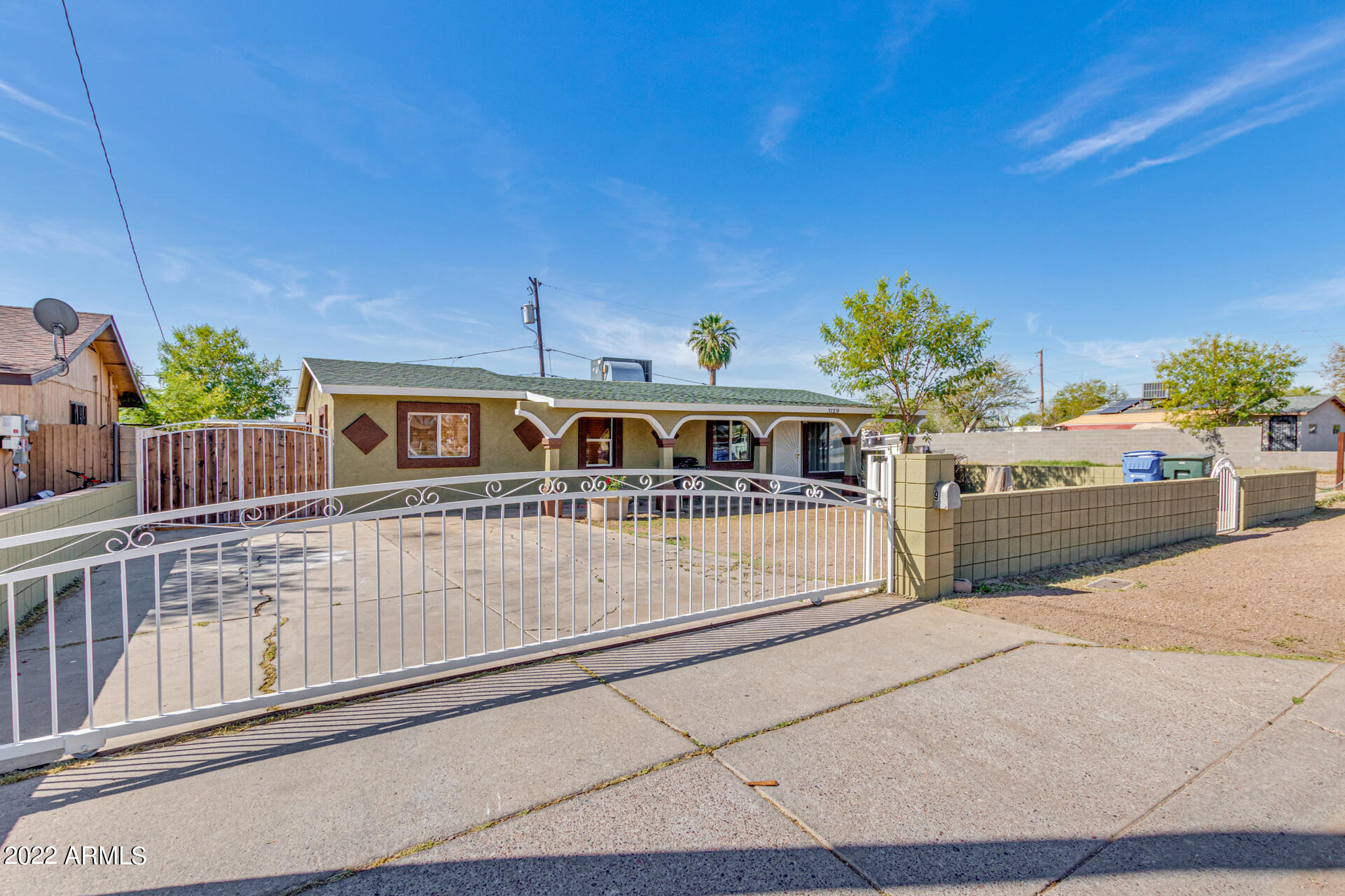 3129 West Monte Vista Road Phoenix, AZ 85009 - Photo 1 of 23 1