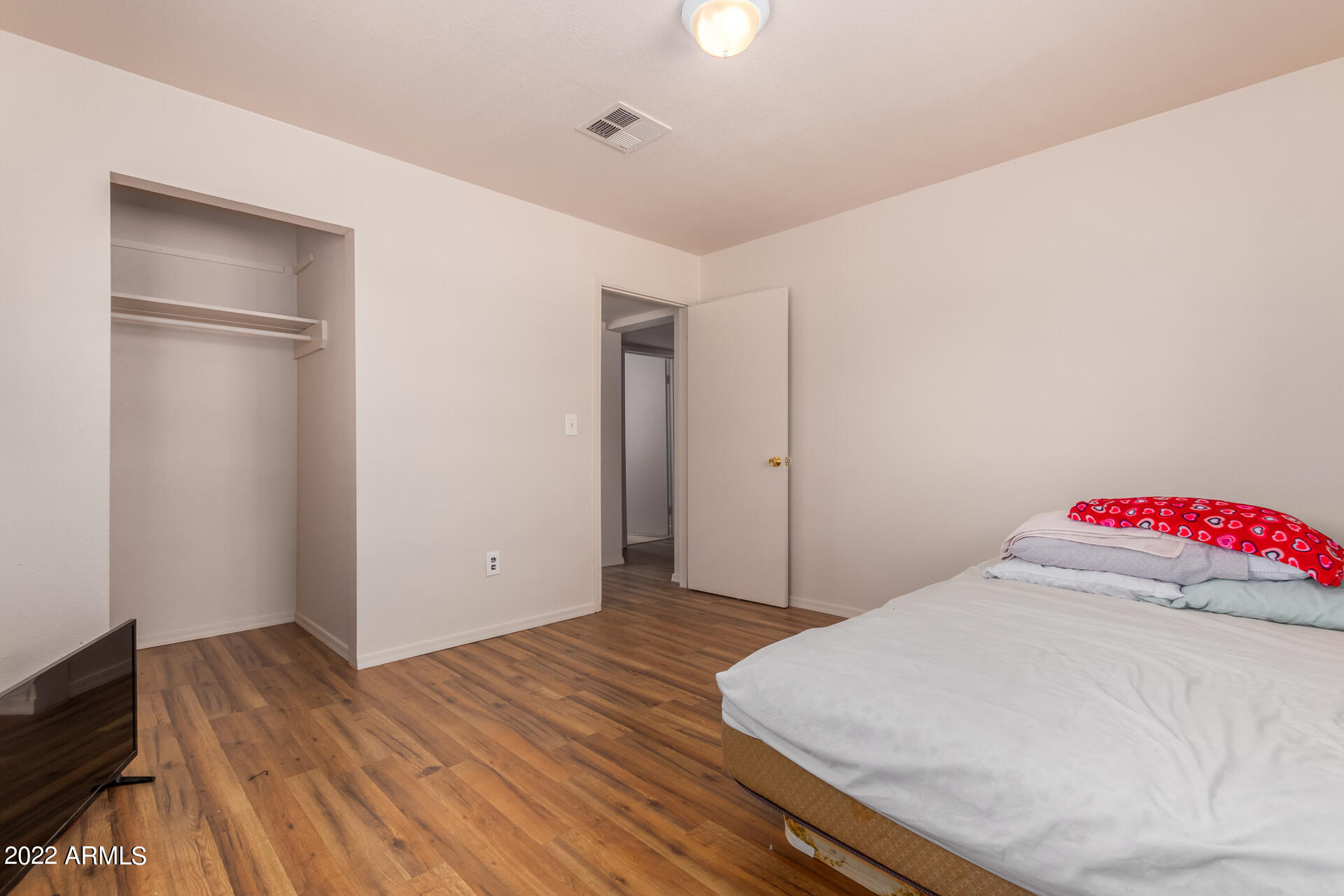 3129 West Monte Vista Road Phoenix, AZ 85009 - Photo 12 of 23 13
