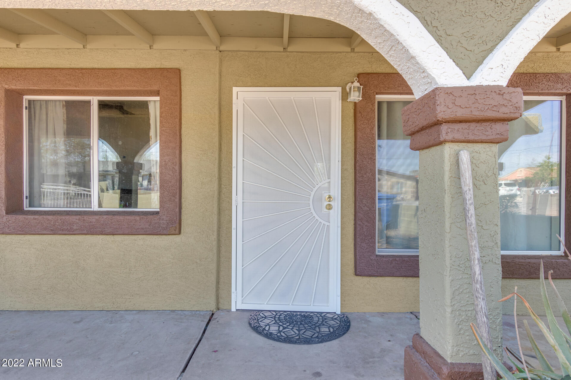 3129 West Monte Vista Road Phoenix, AZ 85009 - Photo 5 of 23 5