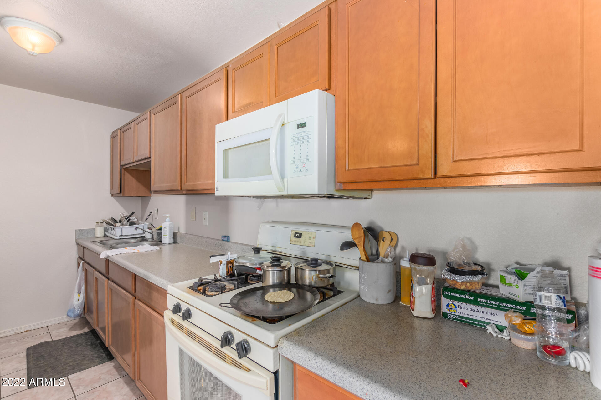 3129 West Monte Vista Road Phoenix, AZ 85009 - Photo 9 of 23 9
