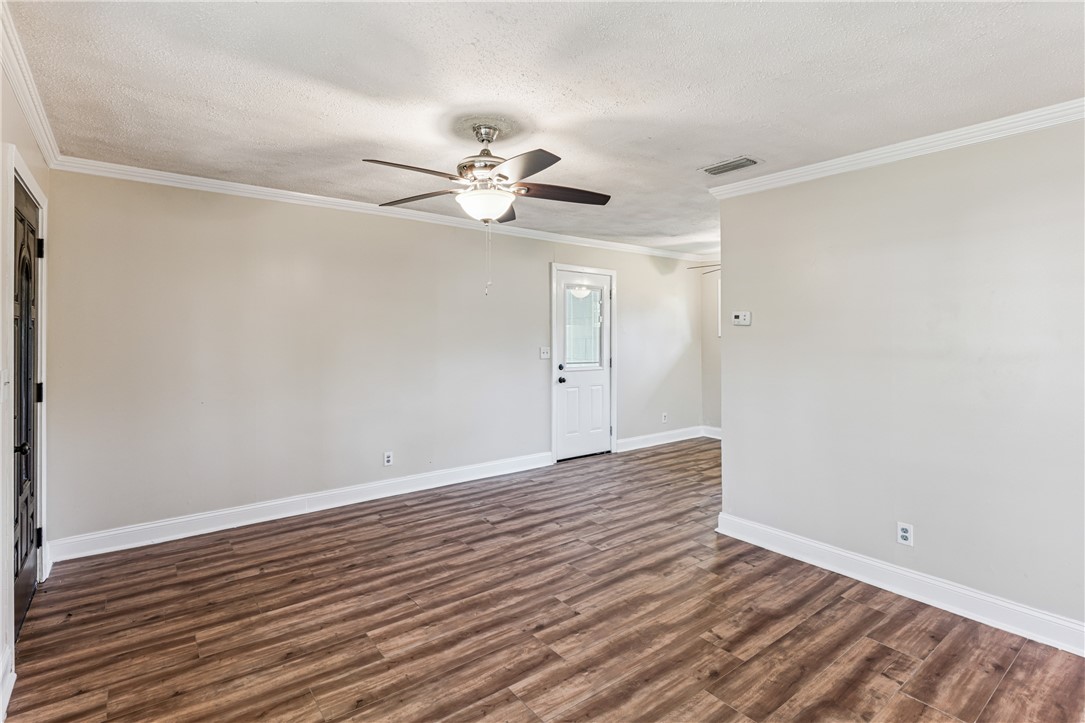 716 Gordon Street Brunswick, GA 31520 - Photo 5 of 17