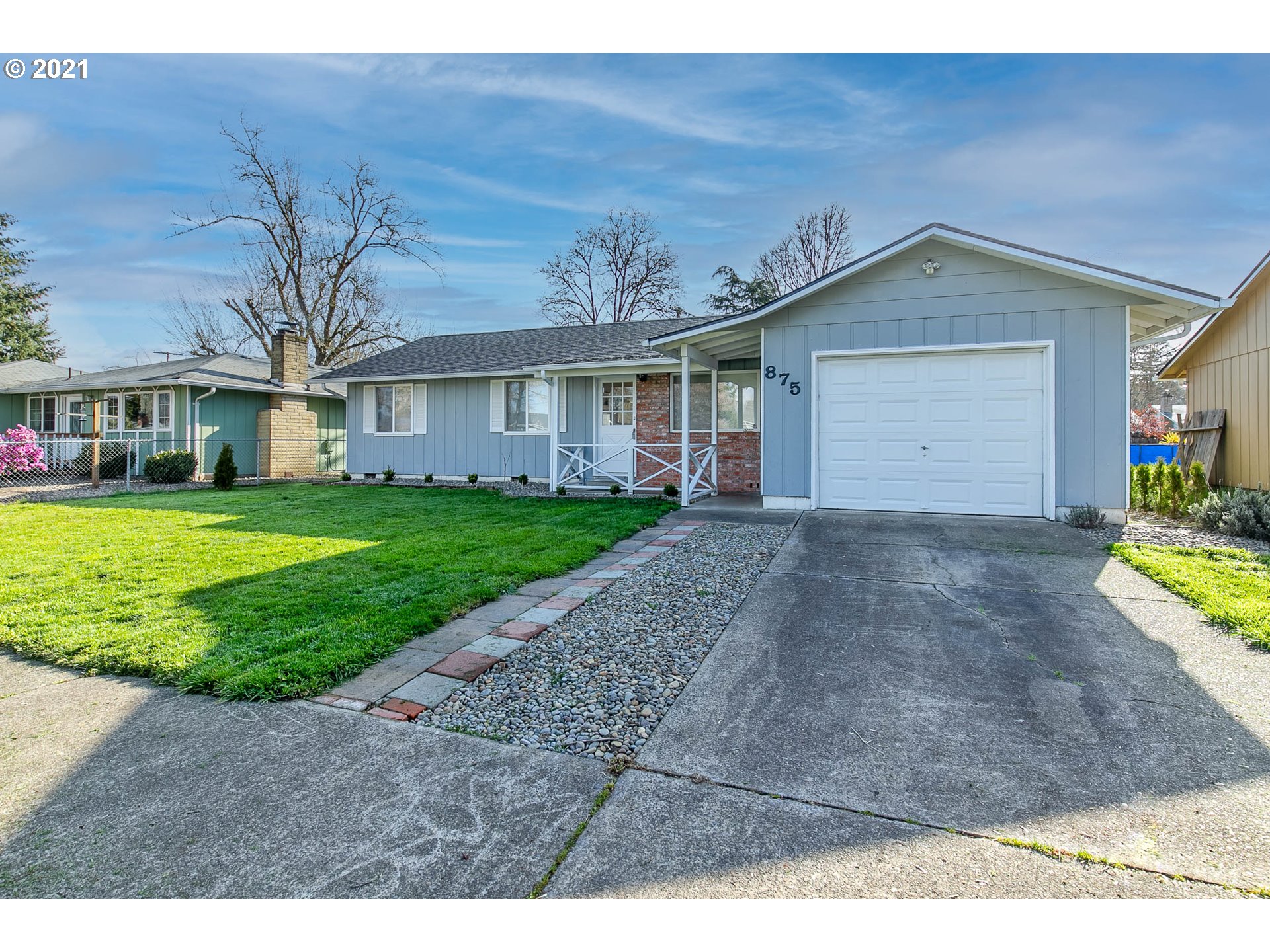 875 56th Street Springfield, OR 97478 - Photo 2 of 30