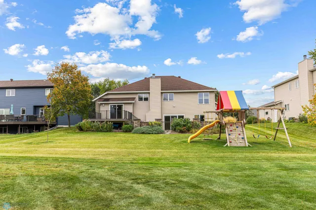 $520,000 | 2801 26th Avenue South, Fargo, ND 58103