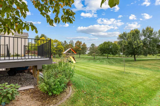 $520,000 | 2801 26th Avenue South, Fargo, ND 58103