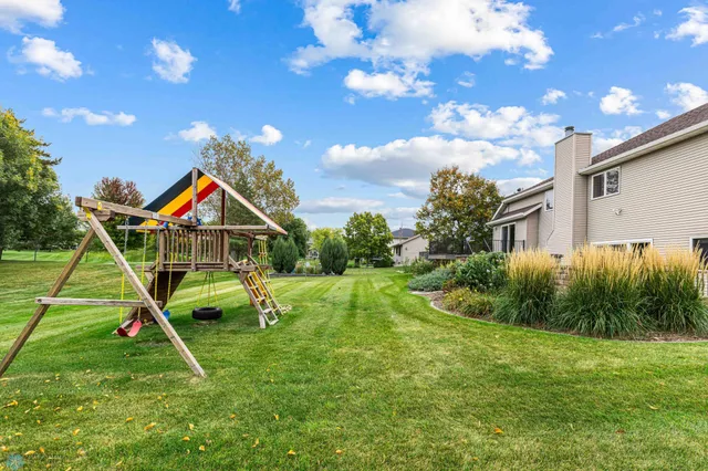 $520,000 | 2801 26th Avenue South, Fargo, ND 58103