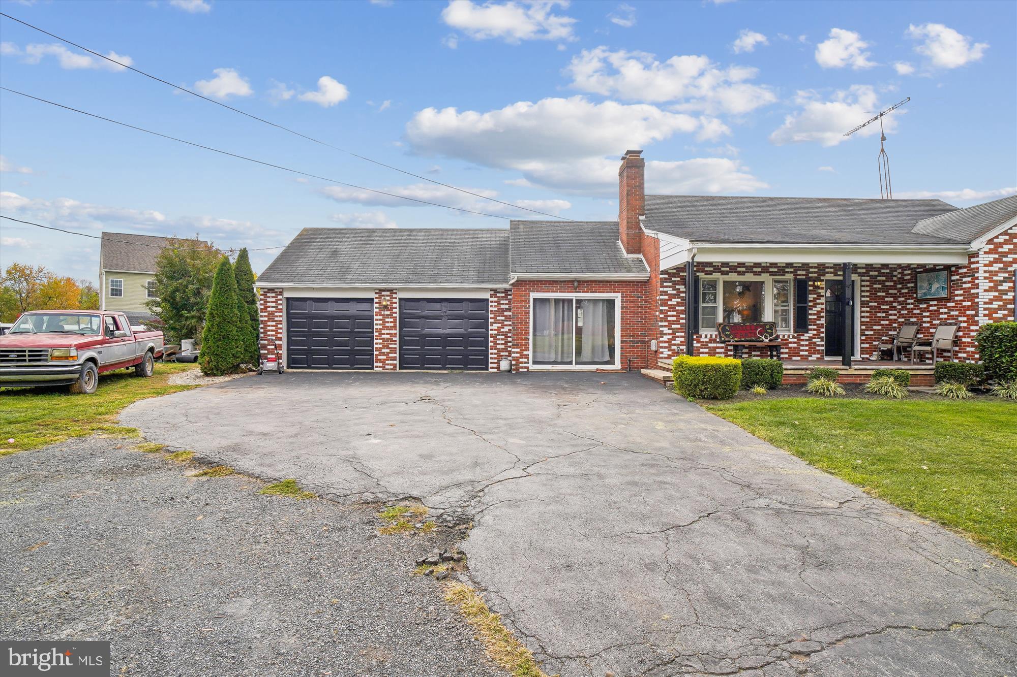 8803 Biggs Ford Road Walkersville, MD 21793 - Photo 17 of 58 Driveway