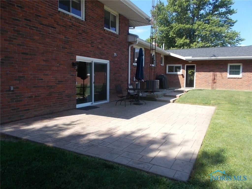 12530 Angola Road Swanton, OH 43558 - Photo 15 of 39 Gallery Image 15