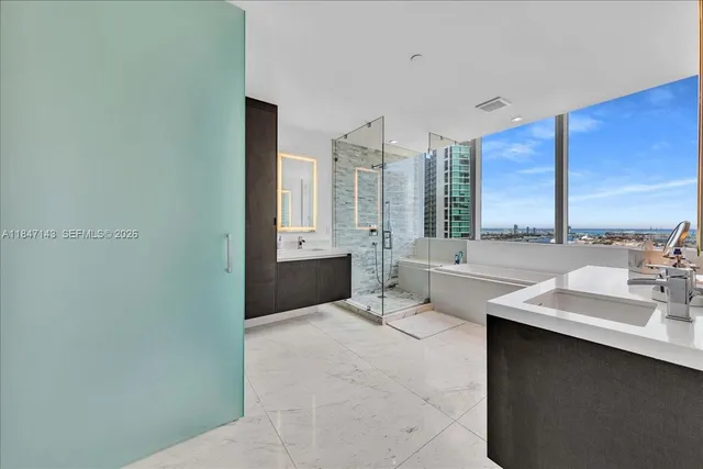 $1,650,000 | 851 Northeast 1st Avenue, Unit 3711, Miami, FL 33132