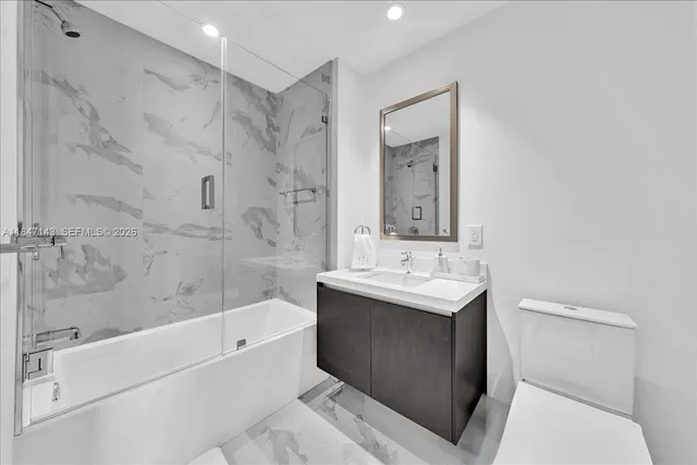 $1,650,000 | 851 Northeast 1st Avenue, Unit 3711, Miami, FL 33132