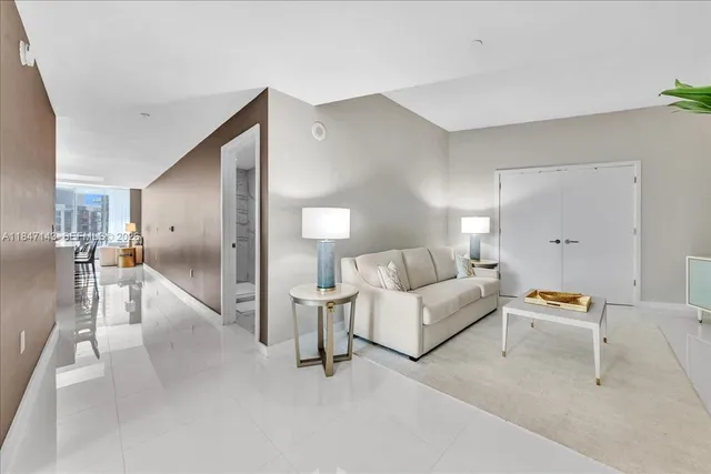 $1,650,000 | 851 Northeast 1st Avenue, Unit 3711, Miami, FL 33132