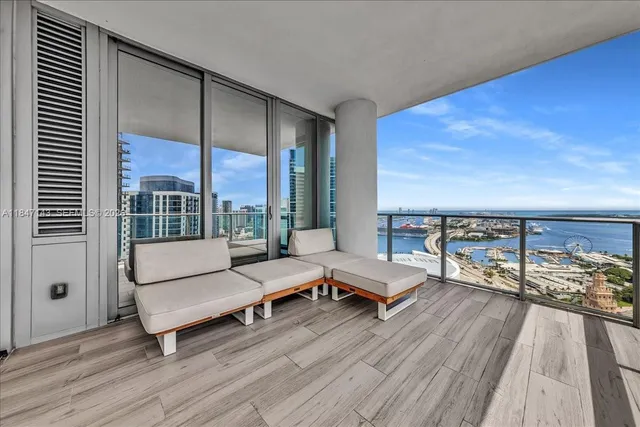 $1,650,000 | 851 Northeast 1st Avenue, Unit 3711, Miami, FL 33132
