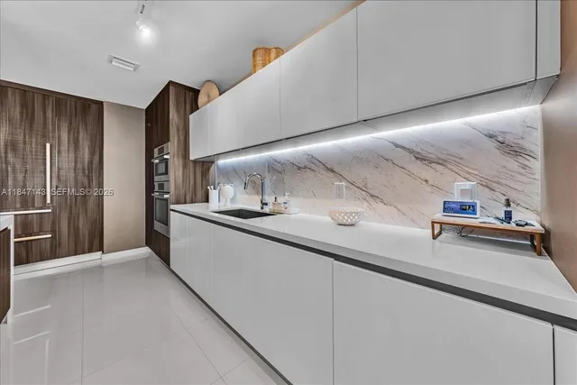 $1,650,000 | 851 Northeast 1st Avenue, Unit 3711, Miami, FL 33132