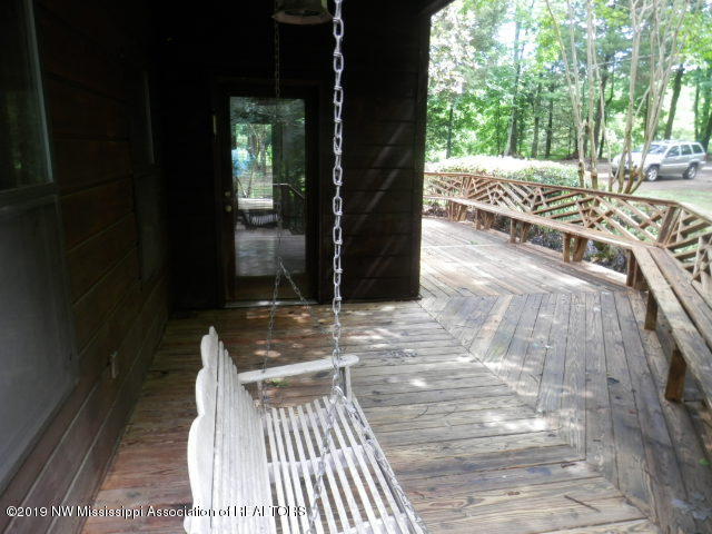2719 South Slayden Road Lamar, MS 38642 - Photo 16 of 19 front deck