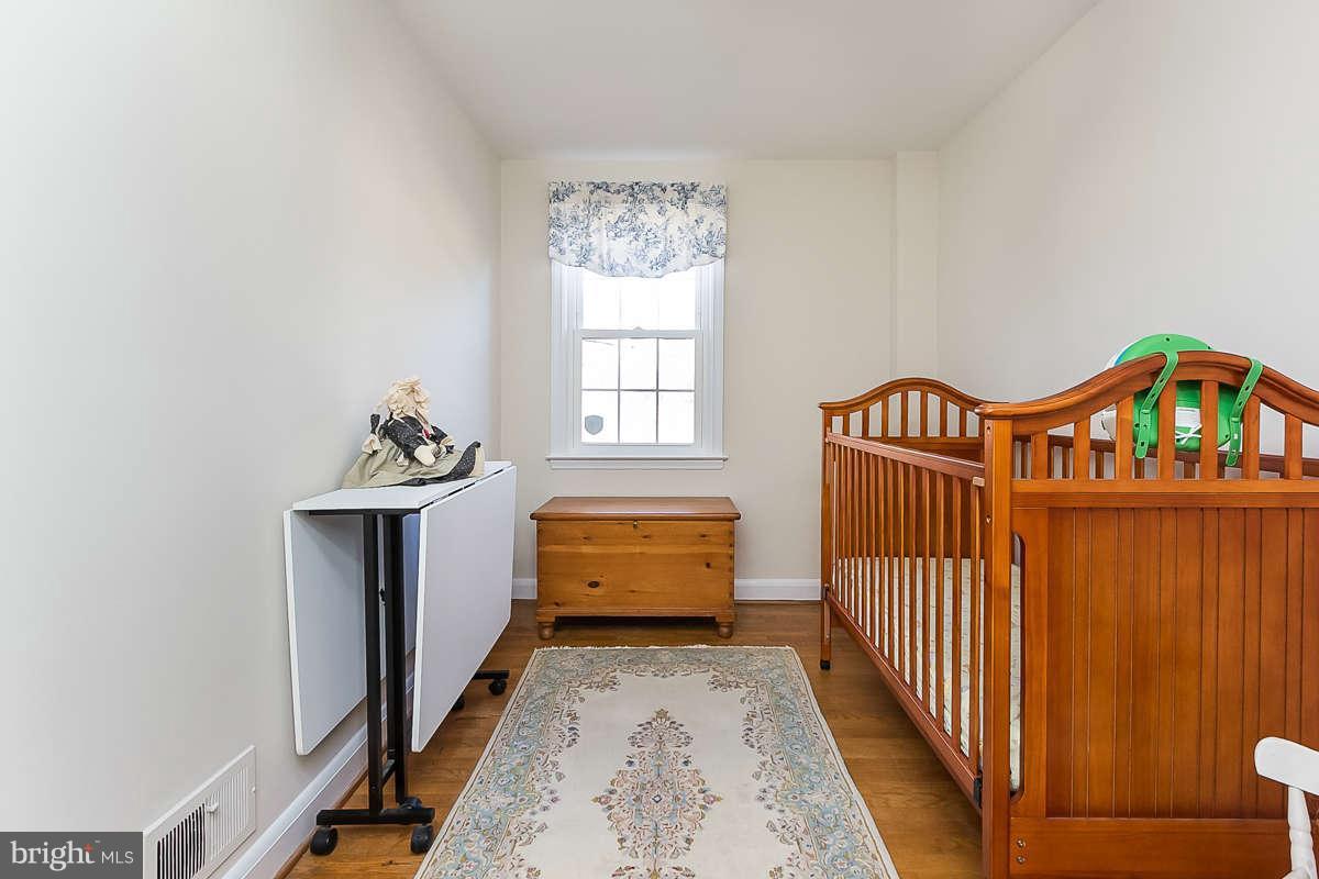 7113 Heathfield Road Baltimore, MD 21212 - Photo 17 of 25 Bedroom