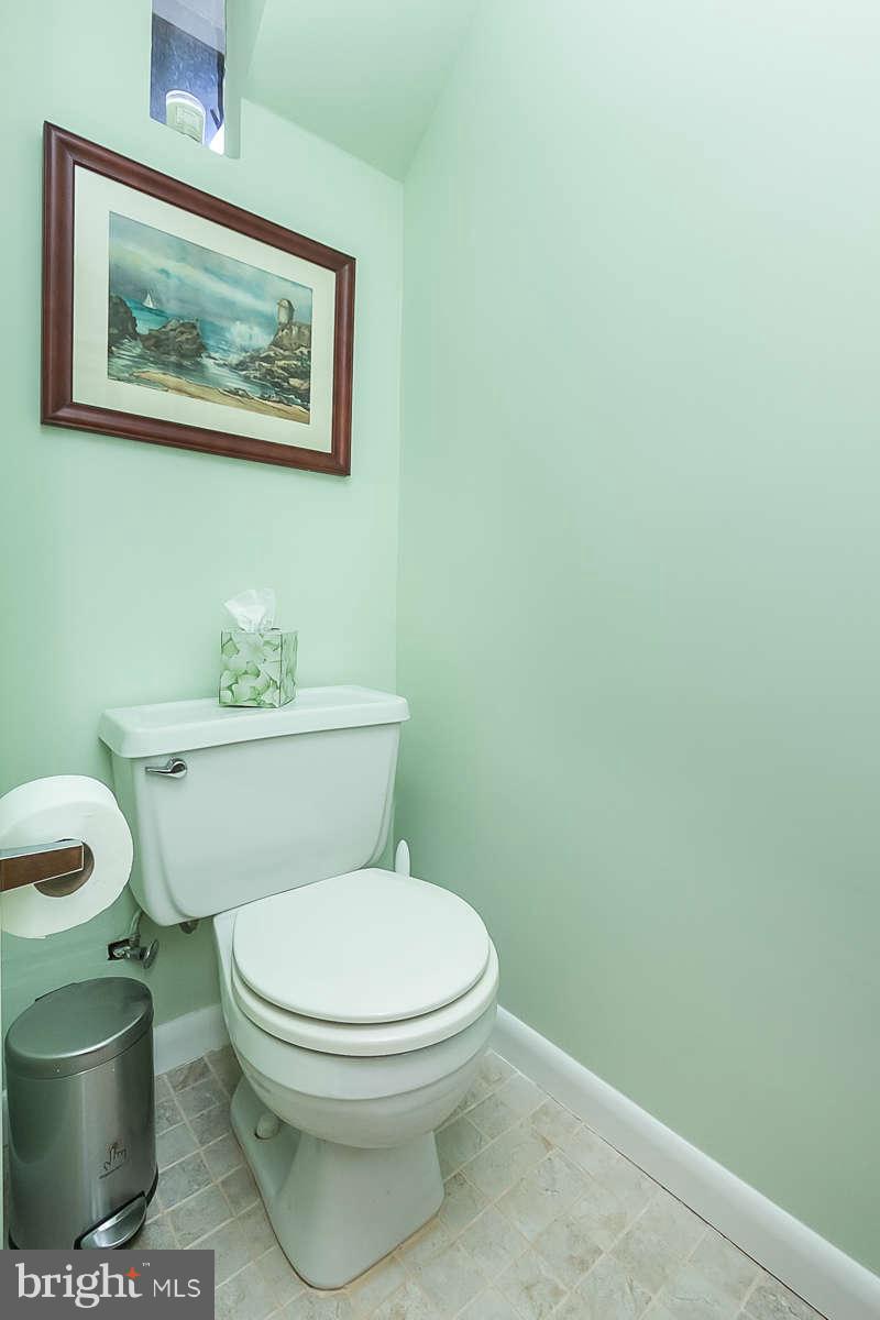 7113 Heathfield Road Baltimore, MD 21212 - Photo 22 of 25 Bath