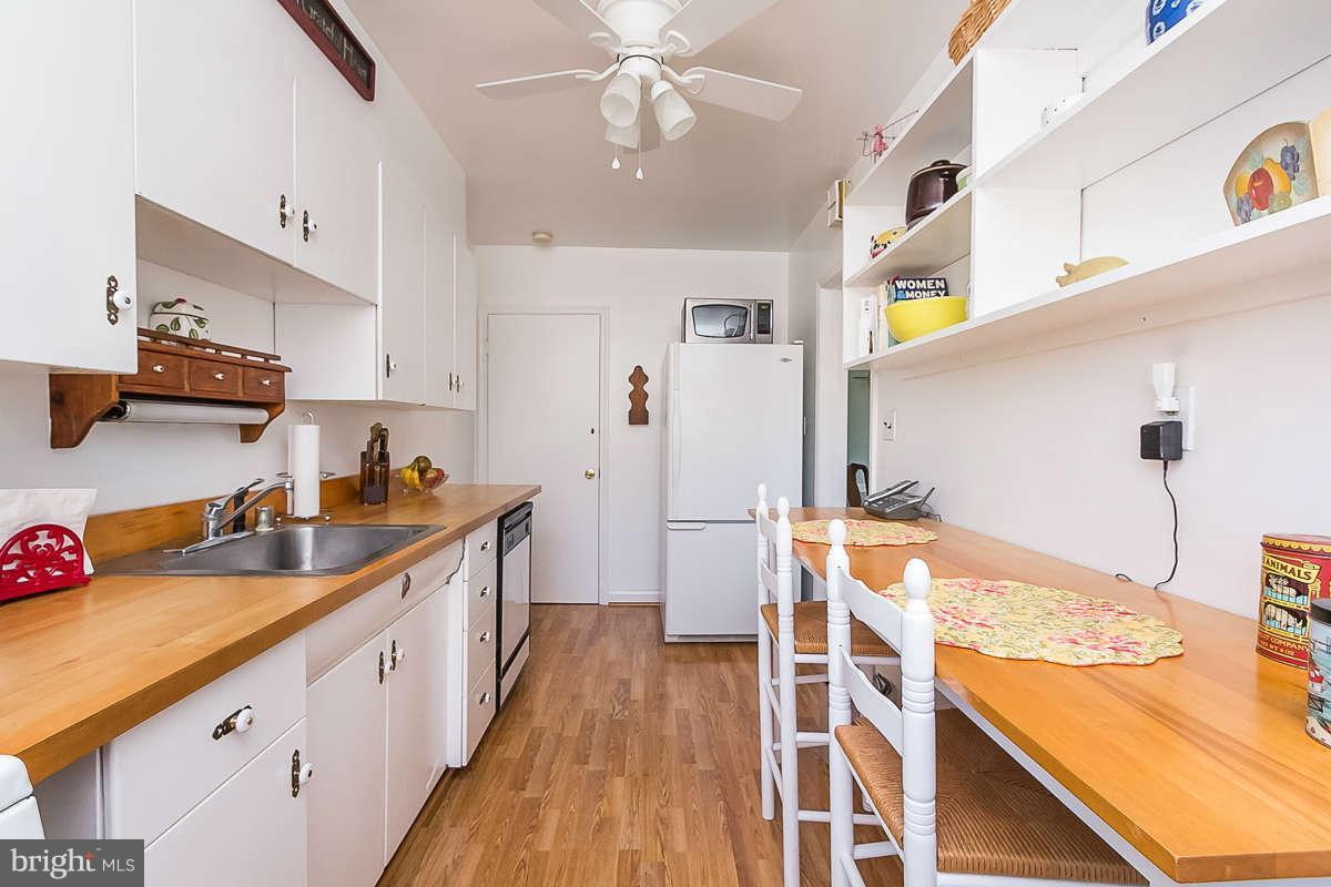 7113 Heathfield Road Baltimore, MD 21212 - Photo 10 of 25 Kitchen