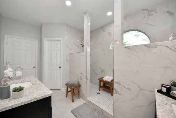 $430,000 | 13730 Anderson Woods Drive, Houston, TX 77070