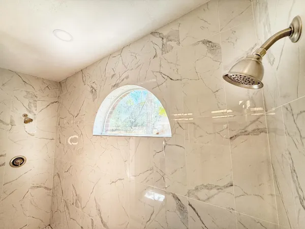 $430,000 | 13730 Anderson Woods Drive, Houston, TX 77070