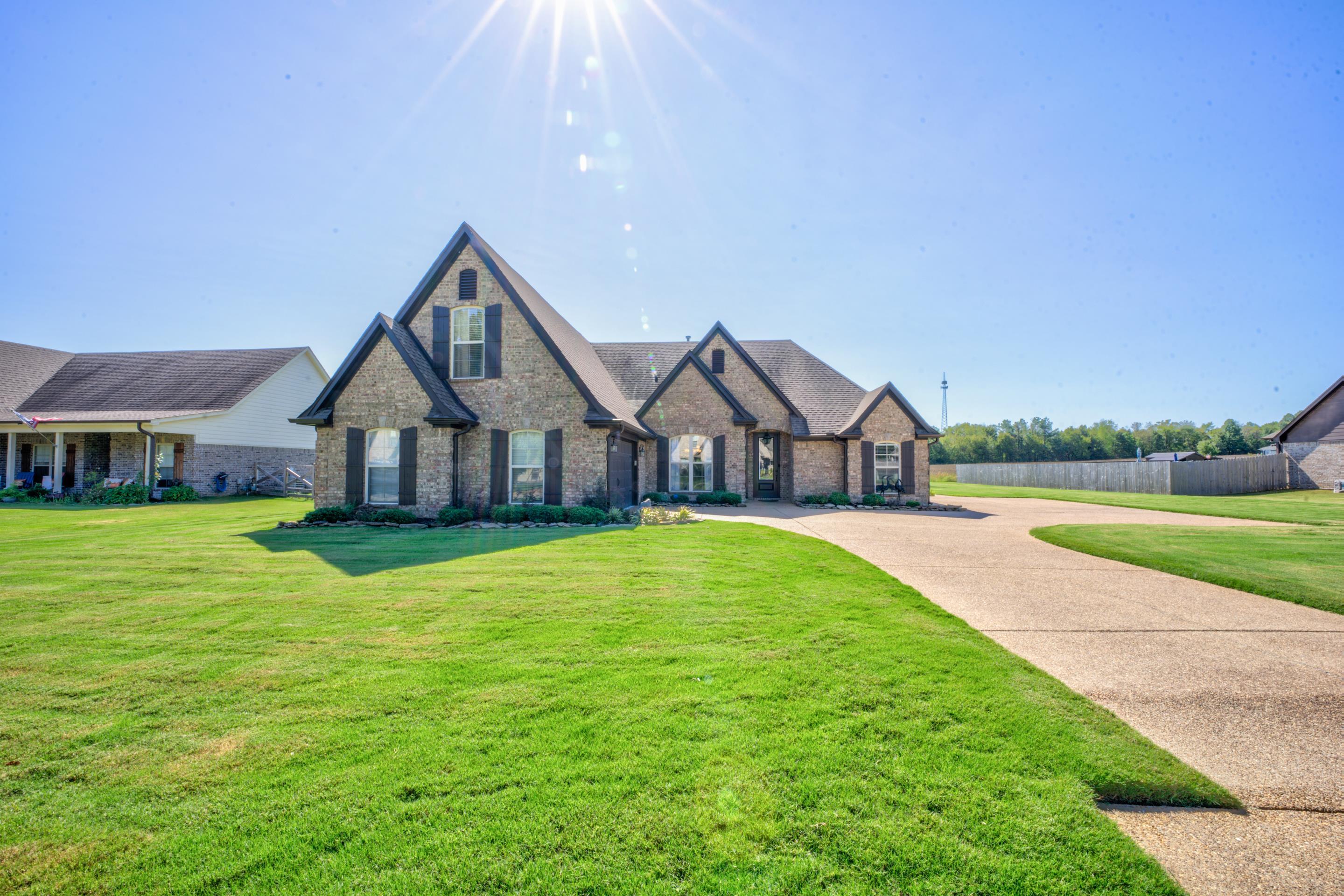370 Pearl Road Somerville, TN 38068 - Photo 1 of 39 View of front of house with a front lawn