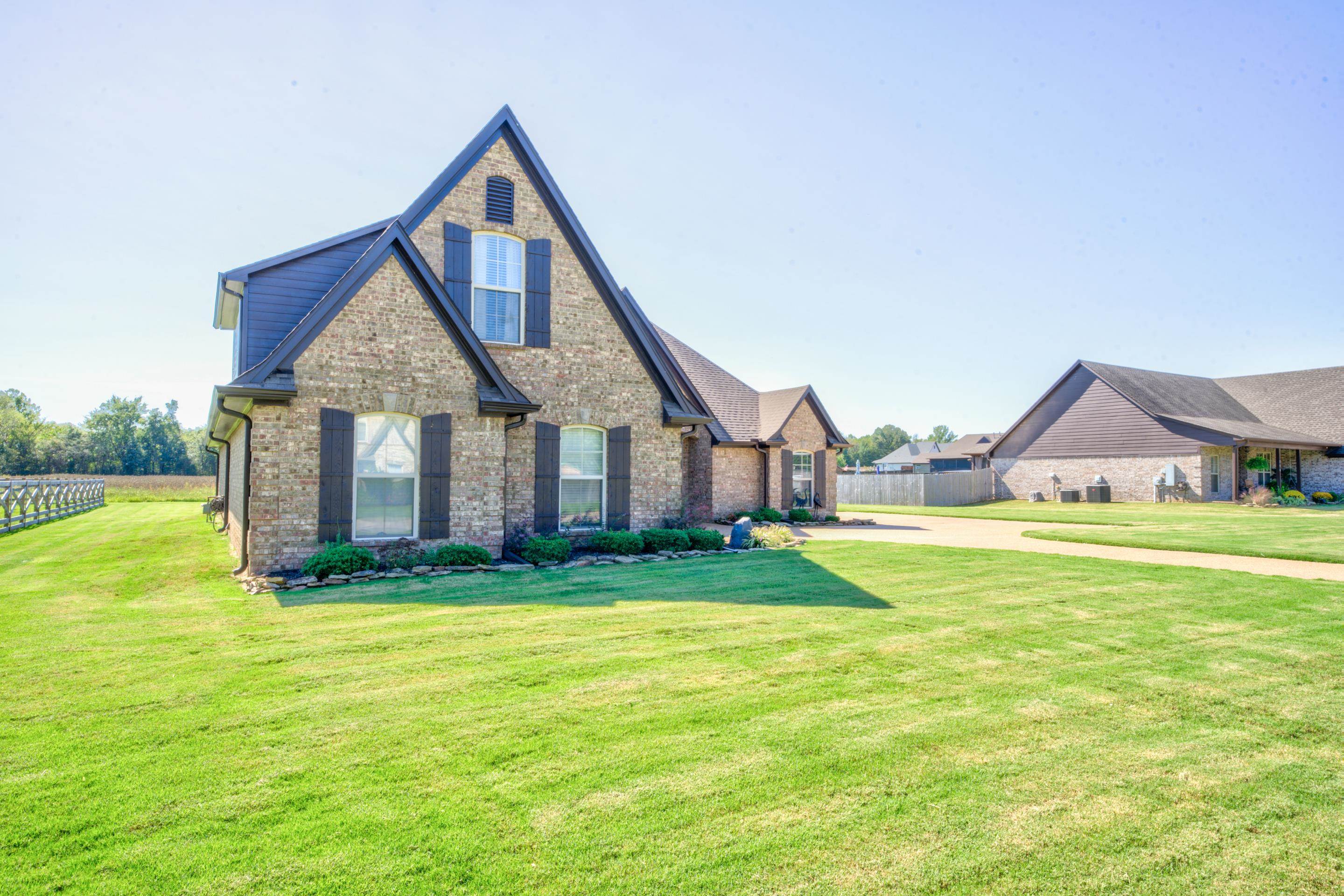 370 Pearl Road Somerville, TN 38068 - Photo 2 of 39 View of front facade featuring a front lawn