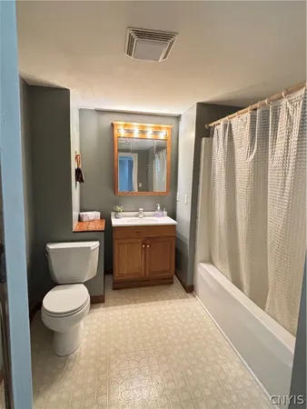 $1,400 | 45-47 Mattie Street, Auburn, NY 13021