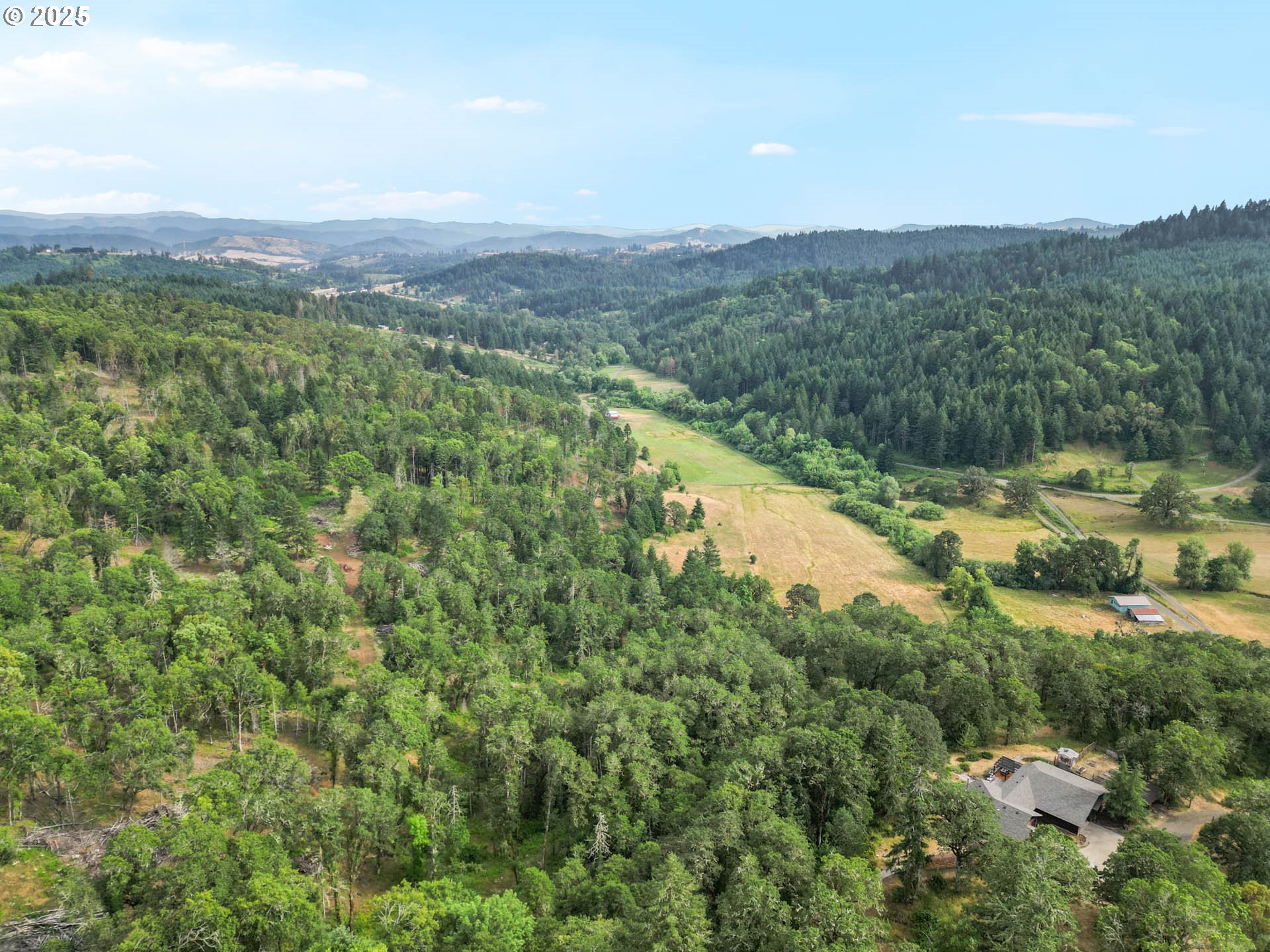 691 Racoon Road Oakland, OR 97462 - Photo 35 of 48 Drone View/UAV