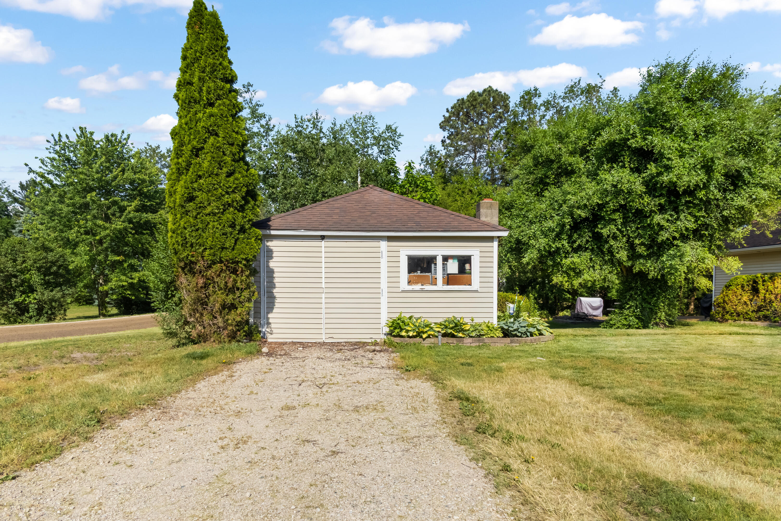 18568 Williamsville Road Gregory, MI 48137 - Photo 19 of 29 IMG_3968
