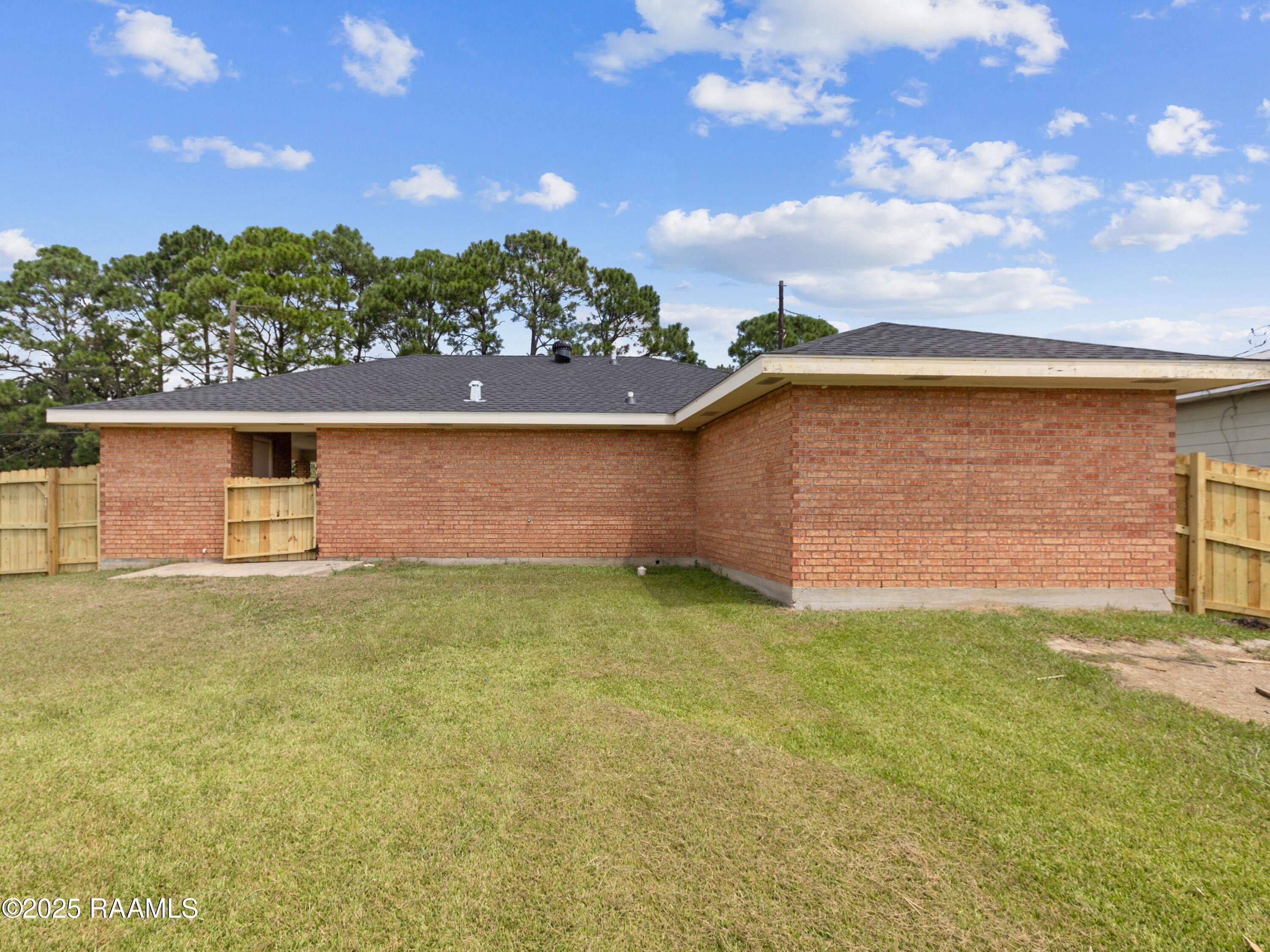 206 L Dubois Road New Iberia, LA 70560 - Photo 15 of 15 206 L DUBOIS BACK 2JPG