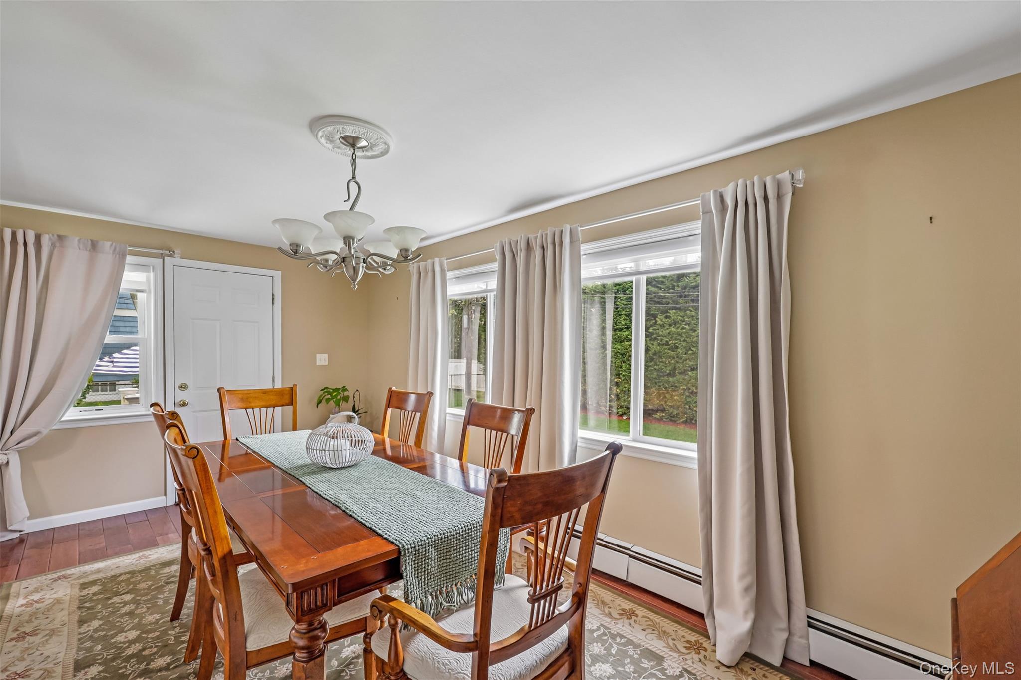 23 Berwick Road Hewlett, NY 11557 - Photo 12 of 37