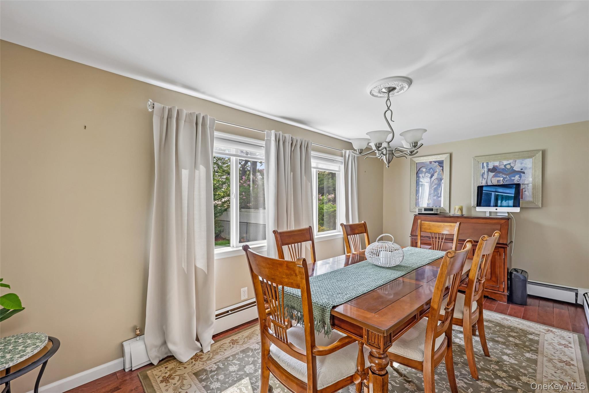 23 Berwick Road Hewlett, NY 11557 - Photo 9 of 37